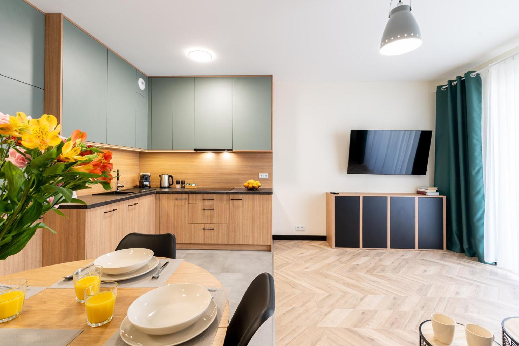 Saska Park Apartments كراكوفيا المظهر الخارجي الصورة