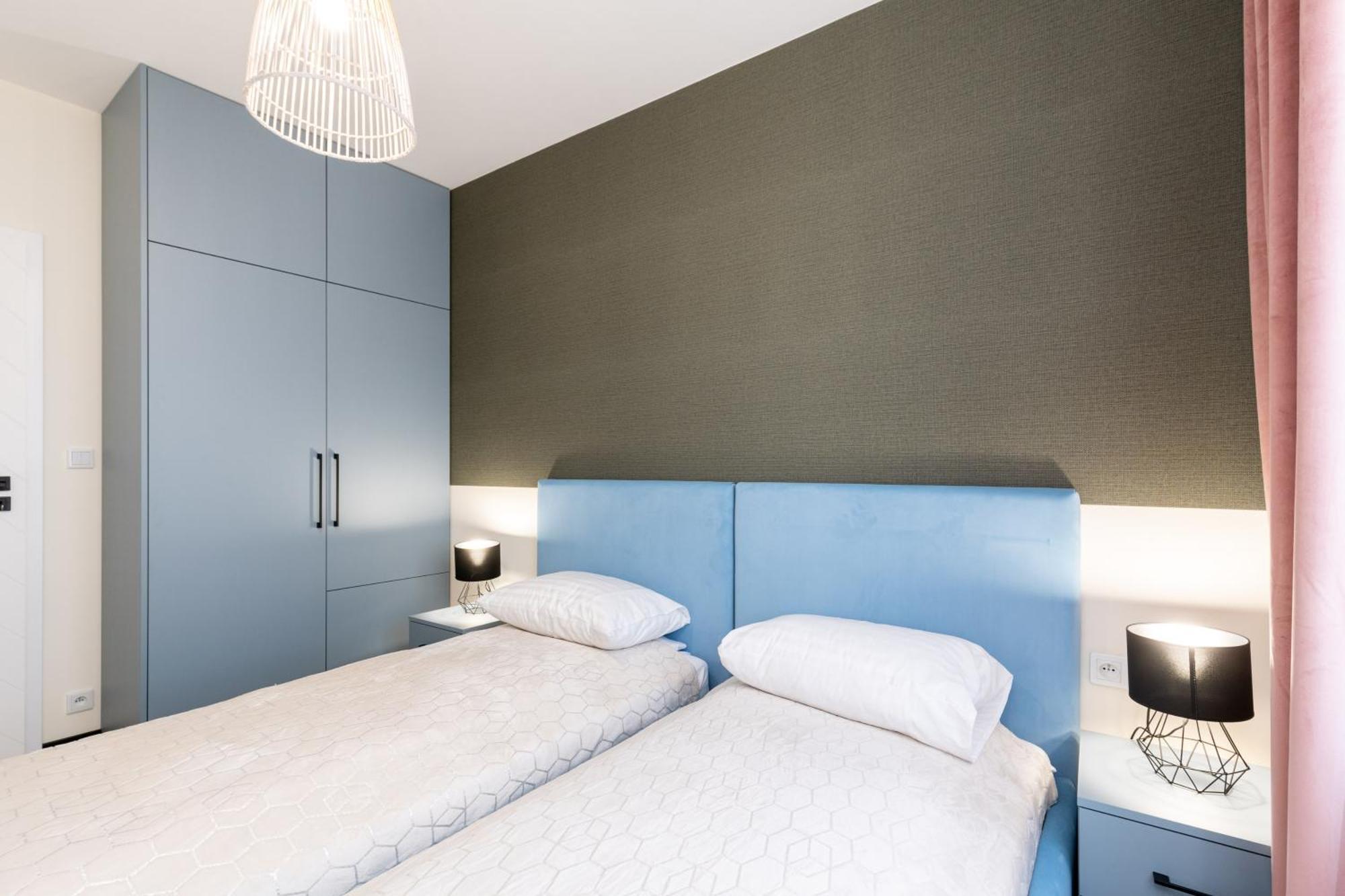 Saska Park Apartments كراكوفيا المظهر الخارجي الصورة